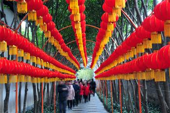 أكثر من 258 مليون سائح بالصين في الأيام الـ4 الأولى من عطلة عيد الربيع