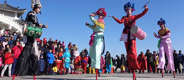مهرجان تقليدي بمناسبة عيد الربيع بشمال غربي الصين