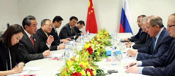 وزيرا الخارجية الصيني والروسي يجتمعان في ألمانيا