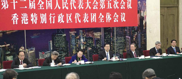 (الدورتان السنويتان )  قادة صينيون ينضمون الى لجنة نقاشية مع مشرعين ومستشارين سياسيين