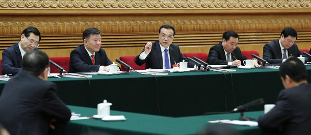 قادة صينيون يبحثون الاقتصاد ومبادرة الحزام والطريق مع المشرعين