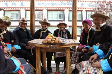 دور الرعاية في التبت: الاستمتاع بالدفء بعد التجمع