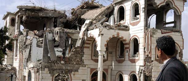 استمرار الغارات في الذكرى الثانية للتدخل العسكري في اليمن