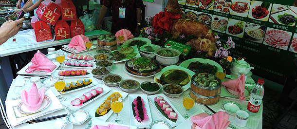 حصول الأطعمة الإسلامية ذات الخصائص الصينية على القبول والرغبة بين جميع الصينيين