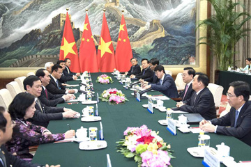 (منتدى الحزام والطريق) الصين وفيتنام تتعهدان بتعزيز العلاقات