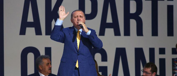إردوغان يرفض رفع حالة الطواريء بدون تحقيق السلام