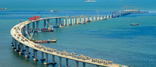 عمليات بناء الجسر الرابط بين هونغ كونغ وتشوهاي وماكاو
