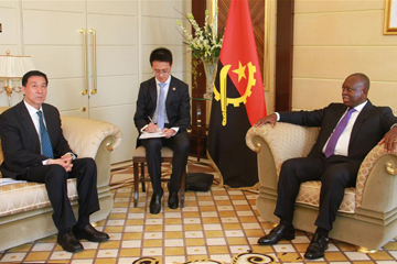 نائب الرئيس الانجولى يقول ان بلاده مستعدة لتعزيز التعاون مع الصين فى مختلف المجالات