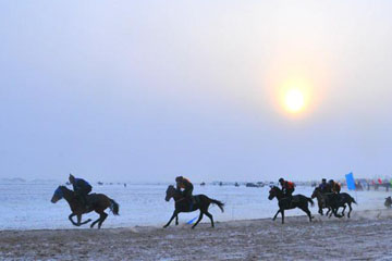 مسابقة الفروسية الشتوية لقومية داهور في شمالي الصين