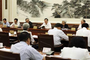 المشرعون الصينيون يعربون عن دعمهم لمشروع قانون للرقابة