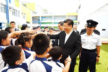 الرئيس الصيني  يحث شباب هونج كونج على خدمة هونج كونج والوطن الأم