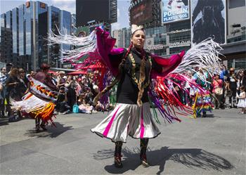 الموضة في الأنشطة الاحتفالية لشهر تاريخي للسكان الأصليين لعام 2017 في تورونتو
