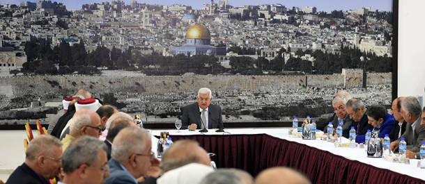 عباس يعلن تجميد الاتصالات مع إسرائيل على كافة المستويات لحين التزامها بالغاء إجراءاتها في القدس