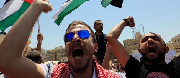 مظاهرات في الأردن للمطالبة بطرد السفير الإسرائيلي