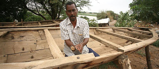 صناعة القوارب الخشبية التقليدية في السودان