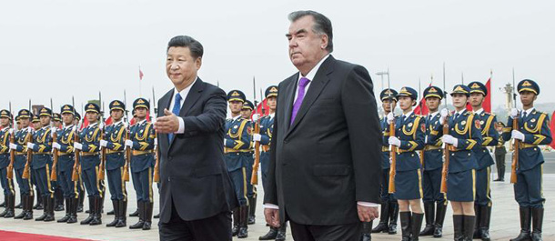الصين وطاجيكستان تتفقان على إقامة شراكة استراتيجية شاملة