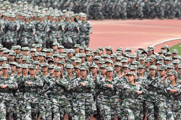 المشاركة في التدريب العسكري لاستقبال المرحلة الدراسية الجديدة
