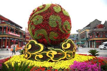مصطبة الزهور تزين بكين لاستقبال العيد الوطني