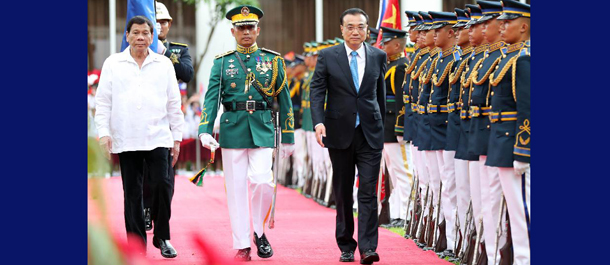 الصين والفلبين توقعان 14 اتفاقا لتعزيز قوة الدفع الإيجابية فى العلاقات خلال زيارة رئيس مجلس الدولة الصيني