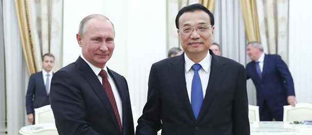 رئيس مجلس الدولة الصيني يتعهد ببذل جهود مشتركة مع روسيا لتعزيز التعاون الإقليمي