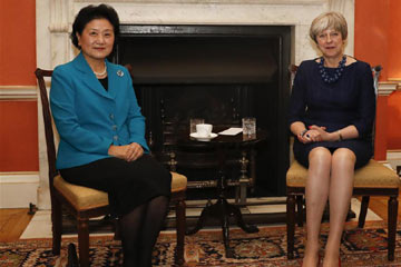 بريطانيا والصين تتعهدان بتعزيز التبادلات الشعبية والثقافية