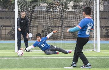مدرب إسباني لفريق كرة القدم الصيني للشباب في ووهان