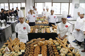 مسابقة صنع وتزيين الخبز في مدينة شانغهاي