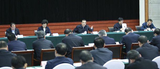 رئيس مجلس الدولة الصيني يدعو للإصلاحات لدعم السوق