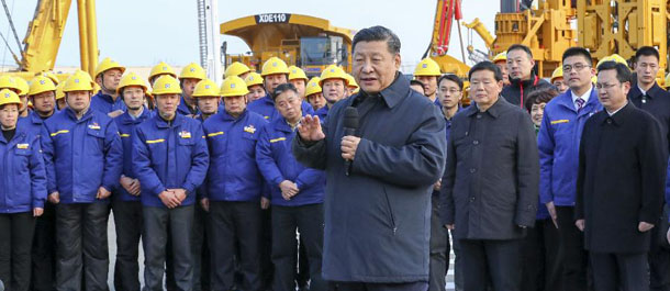 الرئيس الصيني يحث على الابتكار في قطاع الصناعة