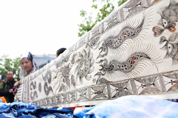 الحرف اليدوية في سوق المنتجات الشعبية مياو و دونغ في مقاطعة قويتشو