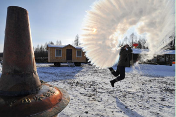 افتتاح مهرجان القطب البارد الصينى الخامس فى مدينة قنخه بمنطقة منغوليا الداخلية ذاتية الحكم