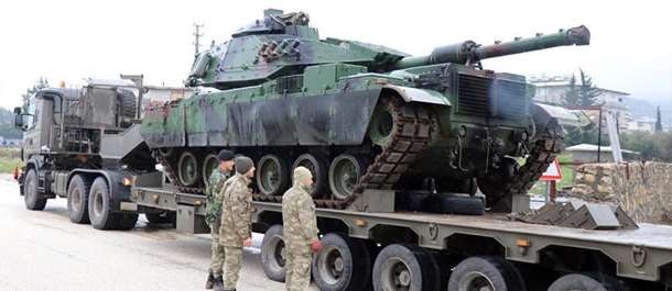تركيا تنشر المزيد من الدبابات على الحدود السورية