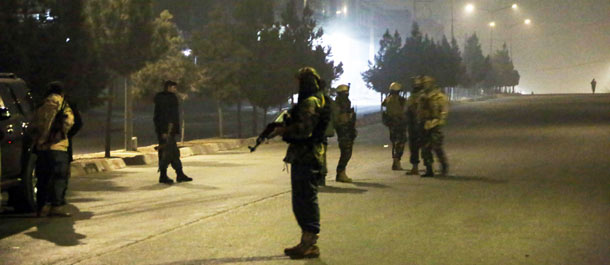الاعلام المحلي: مسلحون يقتحمون فندقا في العاصمة الأفغانية