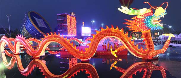 مهرجان المصابيح الملونة في جنوب غربي الصين