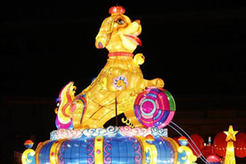 المصابيح الملونة تزين مدينة كونمينغ لاستقبال عيد الربيع الصيني