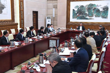 نائب رئيس مجلس الدولة: الصين ثابتة على دعم القطاع الخاص