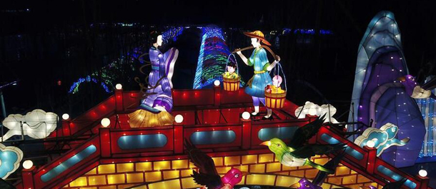 مهرجان الفوانيس الملونة في شرقي الصين