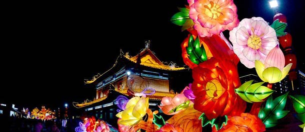 مهرجان الفوانيس الملونة في شمال غربي الصين