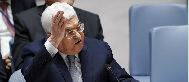 عباس يشكك في السياسات"الغريبة" للبيت الأبيض في الشرق الأوسط