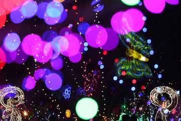 الفوانيس الملونة تستقبل مهرجان الفوانيس بمدينة لينيي في مقاطعة شاندونغ بشرق الصين