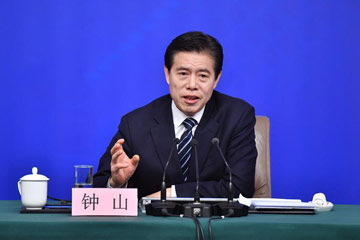 وزير التجارة الصيني يكشف عن خارطة طريق جديدة للارتقاء بالتجارة 
الخارجية