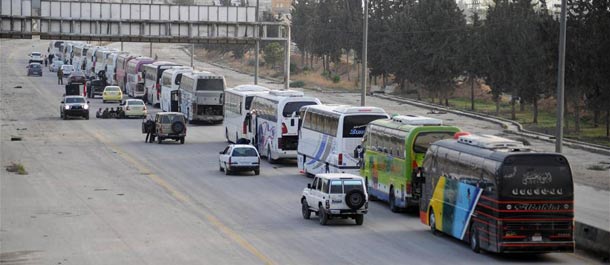 تقرير إخباري : الفا شخص سيغادرون مدينة حرستا بريف دمشق  كدفعة أولى