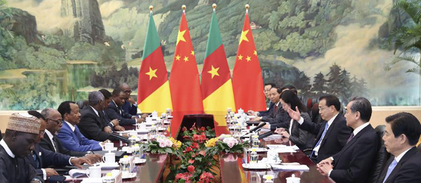 الصين تعرب عن رغبتها بمساعدة الكاميرون في تعزيز التنمية المستدامة