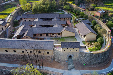 قلعة قديمة في المنطقة الجبلية بمقاطعة شانشي