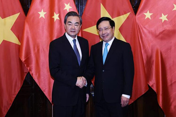 تقرير اخباري: وزير الخارجية الصيني يحث على تنمية مستقرة ومستدامة للعلاقات بين الصين وفيتنام