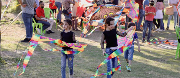 بغداد تقيم مهرجانا للطائرات الورقية بمناسبة حلول فصل الربيع