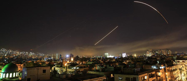 التلفزيون الرسمي السوري: التصدي لصواريخ معادية في حمص وسط سوريا