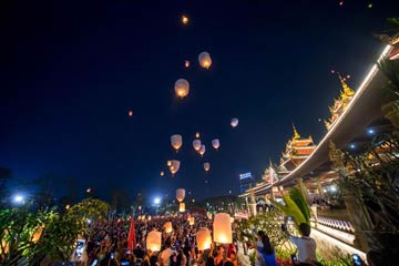 إطلاق فوانيس السماء للاحتفال بالسنة الجديدة لقومية داي بولاية شيشوانغباننا بمقاطعة يوننان