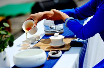 مسابقة حفل الشاي تقام في قويتشو بجنوب غربي الصين