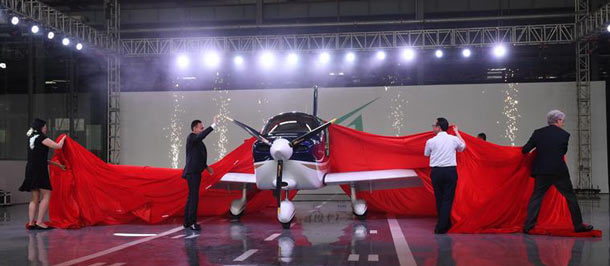 إنتاج أول طائرة مطورة صينيا من خلال شركة خاصة